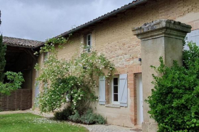 Gite classé quatre étoiles dans les dépendances du chateau de Manau